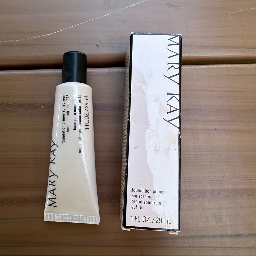 NIB Foundation Primer Sunscreen ~ Mary Kay